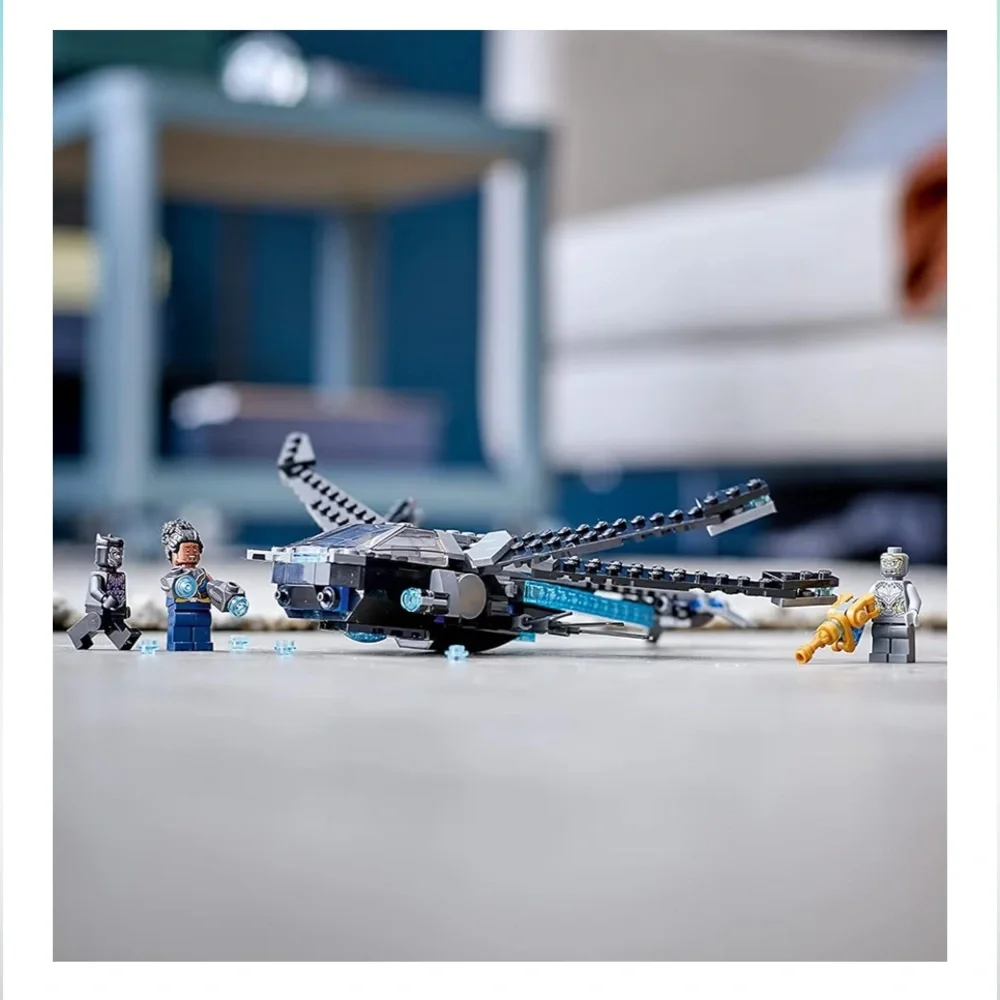 LEGO Marvel Black Panther Dragon Flyer. Final Battle Scene from Avengers